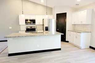 1088 Cullen St, Saint Peter, MN 56082 - Photo 9