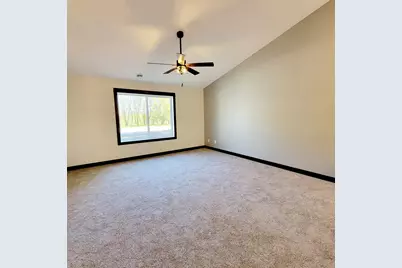 1088 Cullen Street, Saint Peter, MN 56082 - Photo 13