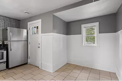 690 Lowry Avenue NE, Minneapolis, MN 55418 - Photo 11