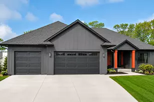 702 Eastland Ave SE, New Prague, MN 56071 - Photo 1