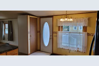 211 4th Avenue SE, Baudette, MN 56623 - Photo 11