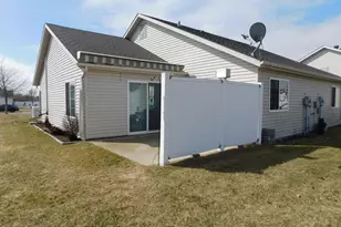 2924 35th St S, Moorhead, MN 56560 - Photo 3
