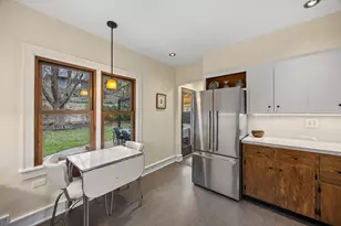 568 Frontenac Pl, Saint Paul, MN 55104 - Photo 17