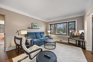 568 Frontenac Pl, Saint Paul, MN 55104 - Photo 7