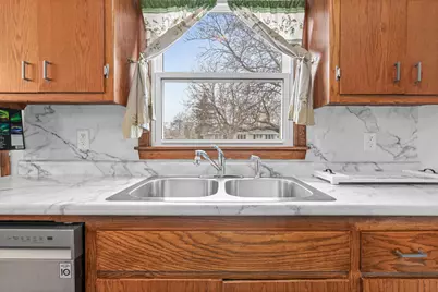1312 72nd Avenue N, Brooklyn Center, MN 55430 - Photo 7