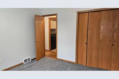 1033 5th Avenue NW, Perham, MN 56573 - Photo 7