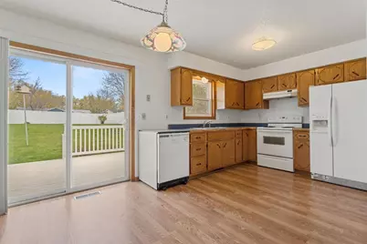 2821 Oakview Lane, Monticello, MN 55362 - Photo 11