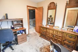 610 Kneale Ave S, Thief River Falls, MN 56701 - Photo 25