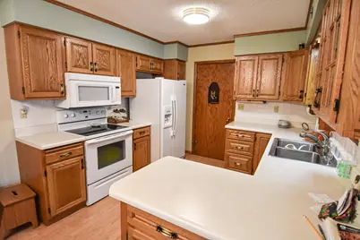 610 Kneale Avenue S, Thief River Falls, MN 56701 - Photo 9