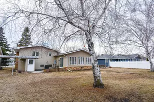 610 Kneale Ave S, Thief River Falls, MN 56701 - Photo 49