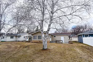 610 Kneale Ave S, Thief River Falls, MN 56701 - Photo 45