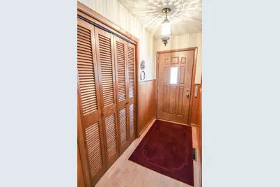 610 Kneale Avenue S, Thief River Falls, MN 56701 - Photo 3