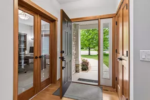 1222 Adrian Cir, Chaska, MN 55318 - Photo 3