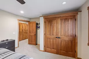 1222 Adrian Cir, Chaska, MN 55318 - Photo 37