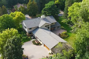 14 Mid Oaks Rd, Roseville, MN 55113 - Photo 3