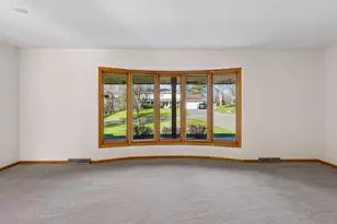 1120 Vagabond Ln N, Plymouth, MN 55447 - Photo 5