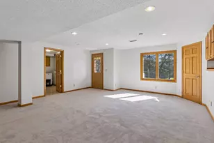 1120 Vagabond Ln N, Plymouth, MN 55447 - Photo 31