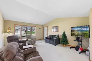 1455 Pringle Ct, Hastings, MN 55033 - Photo 5