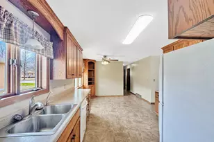 3180 30th St, Slayton, MN 56172 - Photo 3