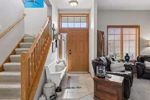 4637 Aspen Ridge Cir, Eagan, MN 55122 - Photo 3