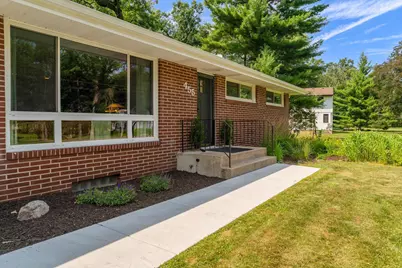 455 Arcwood Road, Mahtomedi, MN 55115 - Photo 3