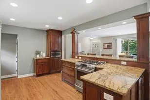 455 Arcwood Rd, Mahtomedi, MN 55115 - Photo 17