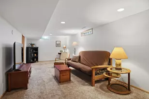 455 Arcwood Rd, Mahtomedi, MN 55115 - Photo 37