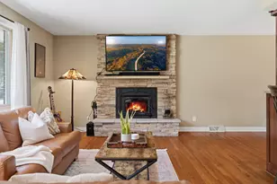 455 Arcwood Rd, Mahtomedi, MN 55115 - Photo 7