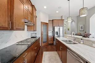 8808 Lake Riley Dr, Chanhassen, MN 55317 - Photo 9