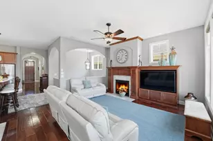 8808 Lake Riley Dr, Chanhassen, MN 55317 - Photo 15