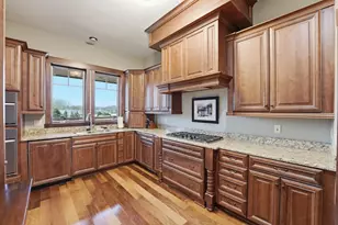 8808 Lake Riley Dr, Chanhassen, MN 55317 - Photo 67