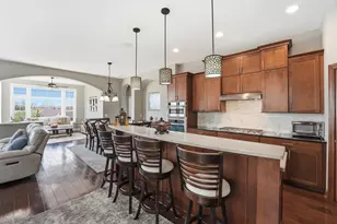 8808 Lake Riley Dr, Chanhassen, MN 55317 - Photo 7