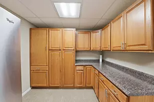 8808 Lake Riley Dr, Chanhassen, MN 55317 - Photo 57