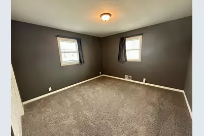 310 Southview Avenue S, Gaylord, MN 55334 - Photo 19