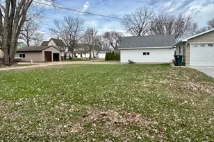 310 Southview Ave S, Gaylord, MN 55334 - Photo 29