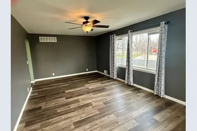 310 Southview Avenue S, Gaylord, MN 55334 - Photo 15