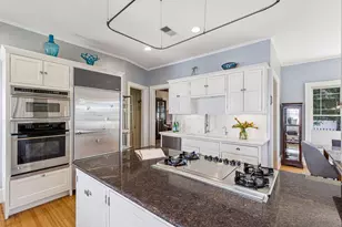 2304 Lake Pl, Minneapolis, MN 55405 - Photo 25