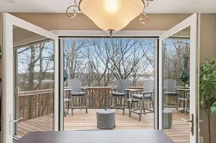 8105 Dakota Ln, Chanhassen, MN 55317 - Photo 11