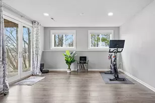 8105 Dakota Ln, Chanhassen, MN 55317 - Photo 23