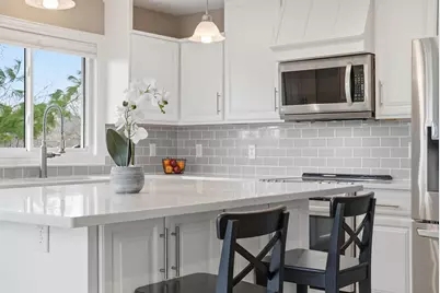 8105 Dakota Lane, Chanhassen, MN 55317 - Photo 7