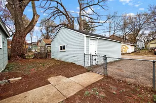 80 Geranium Ave W, Saint Paul, MN 55117 - Photo 29