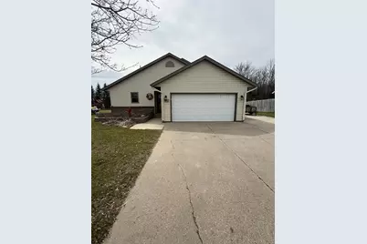 1312 19th Avenue SE, Willmar, MN 56201 - Photo 1