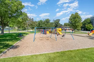 3008 Chowen Ave N, Robbinsdale, MN 55422 - Photo 25