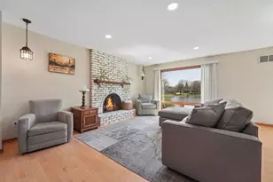 14720 Dunbar Ct, Apple Valley, MN 55124 - Photo 3