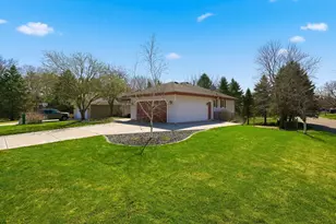 9421 83rd St S, Cottage Grove, MN 55016 - Photo 3