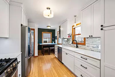 298 Washburn Avenue N, Minneapolis, MN 55405 - Photo 7