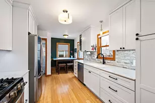 298 Washburn Ave N, Minneapolis, MN 55405 - Photo 7