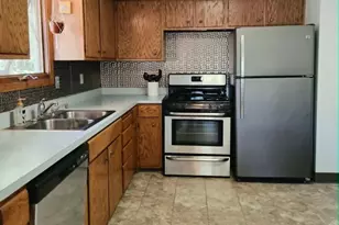 2854 Churchill St, Roseville, MN 55113 - Photo 3