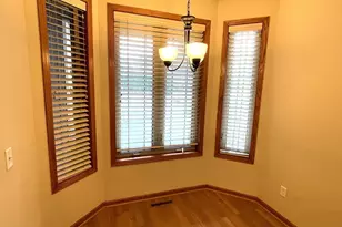 2333 Olivia Ct E, Maplewood, MN 55119 - Photo 7
