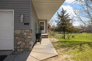 11458 Nicholas Cir, Monticello, MN 55362 - Photo 3